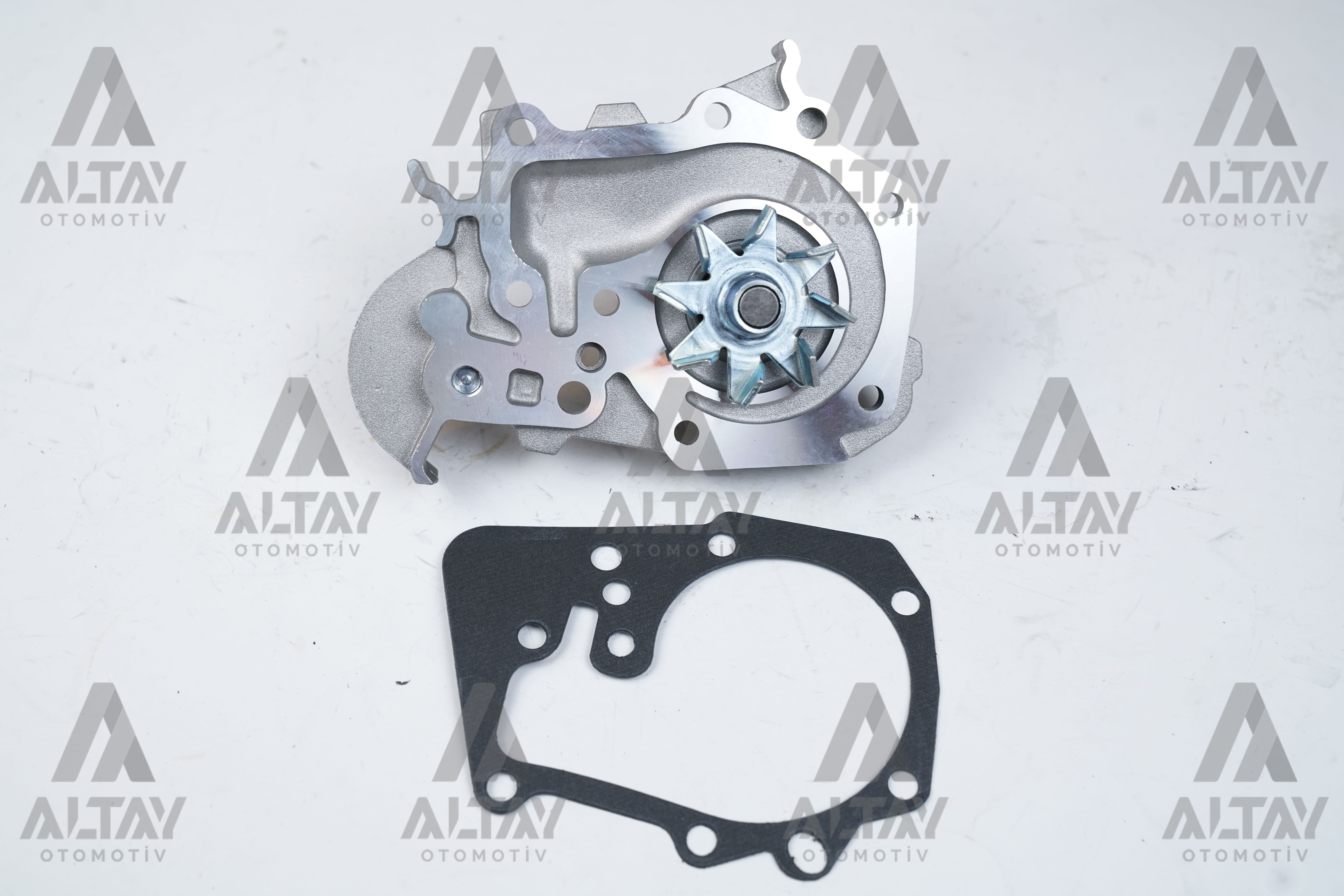 Renault Symbol Devirdaim Su Pompası 1998-2012 OEM 8200146298